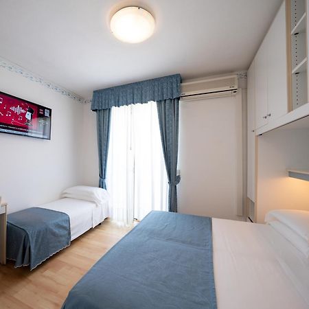 Hotel Laurin Лідо-ді-Єзоло Екстер'єр фото