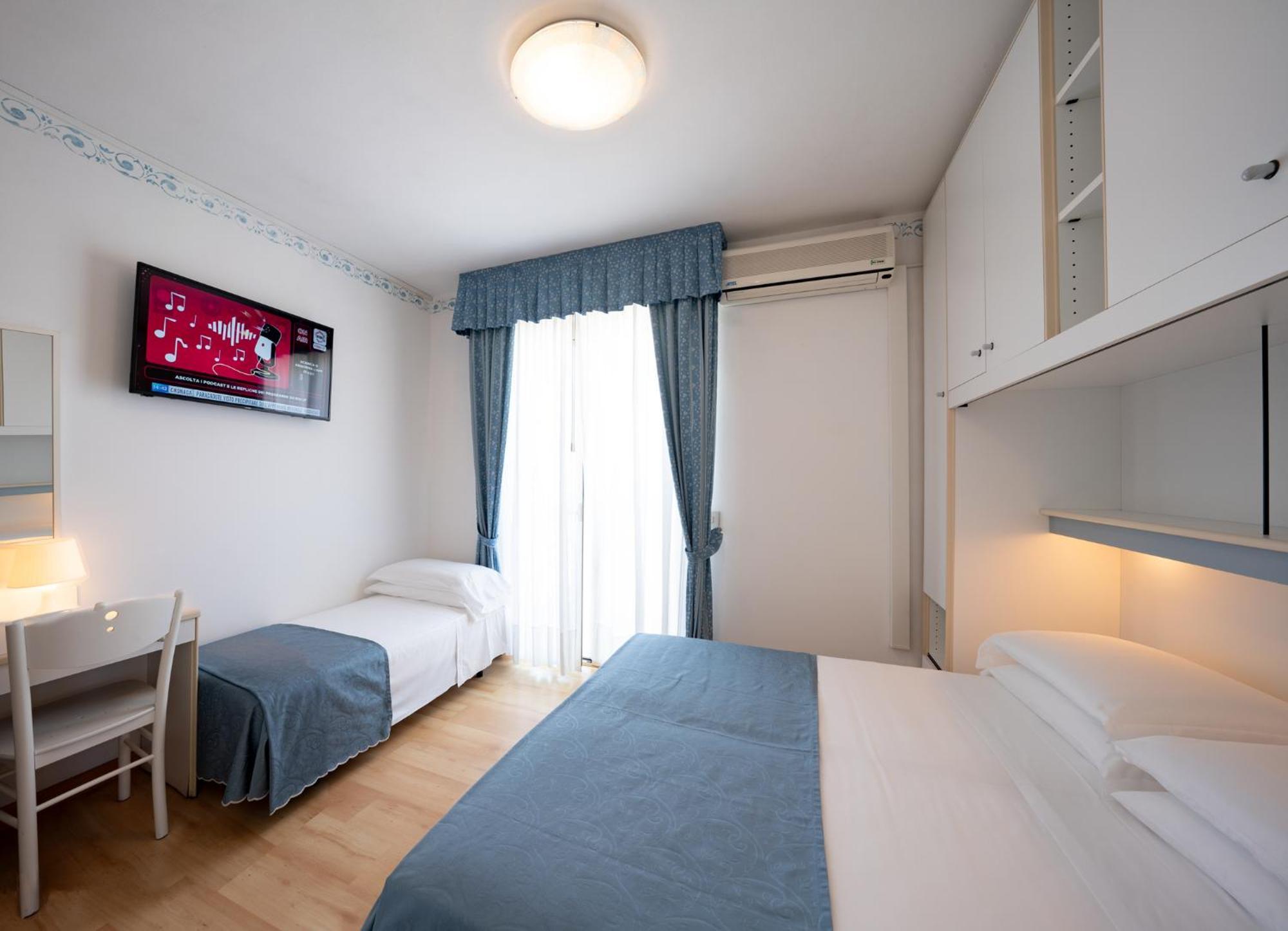 Hotel Laurin Лідо-ді-Єзоло Екстер'єр фото