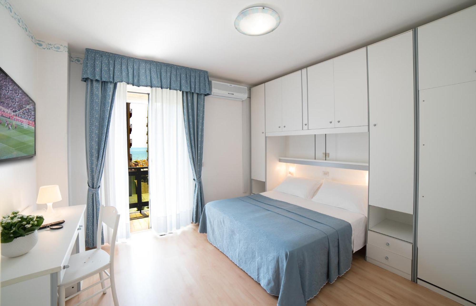 Hotel Laurin Лідо-ді-Єзоло Екстер'єр фото